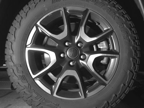 Used 2025 Jeep Compass Trailhawk image 13