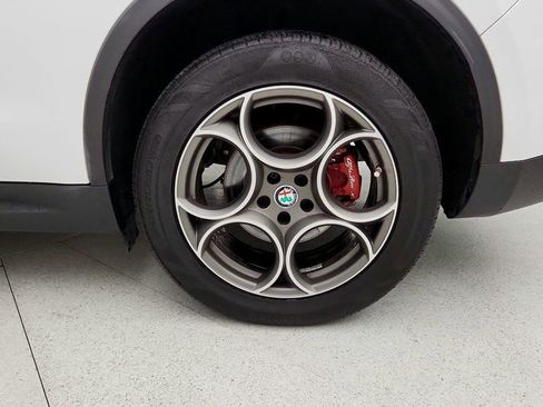 Used 2022 Alfa Romeo Stelvio Sprint image 9