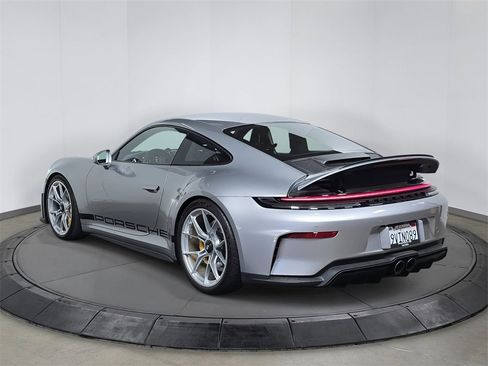 Certified 2025 Porsche 911 GT3 image 3