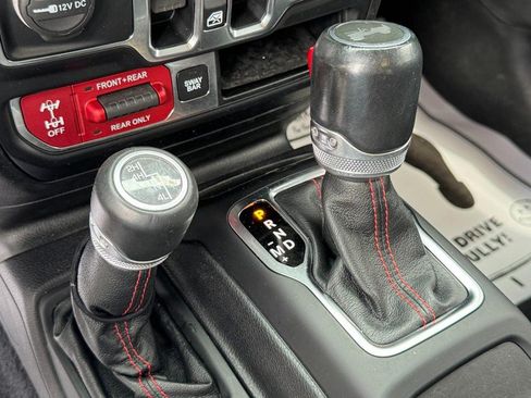 Used 2020 Jeep Wrangler Unlimited Rubicon AWD/4WD image 19