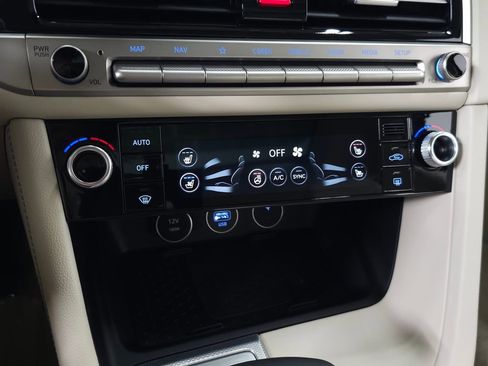 New 2026 Genesis G70 2.5T Prestige image 23