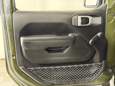 Used 2023 Jeep Gladiator Sport AWD/4WD image 34