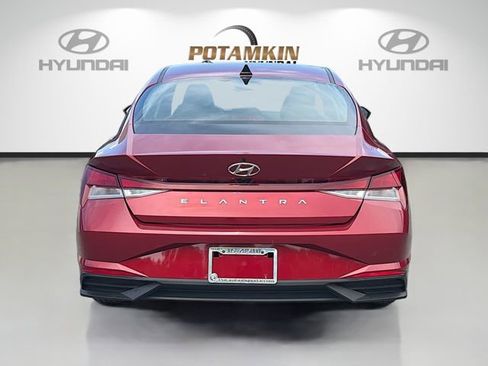 Certified 2023 Hyundai Elantra SEL w/ Cargo Package FWD image 6