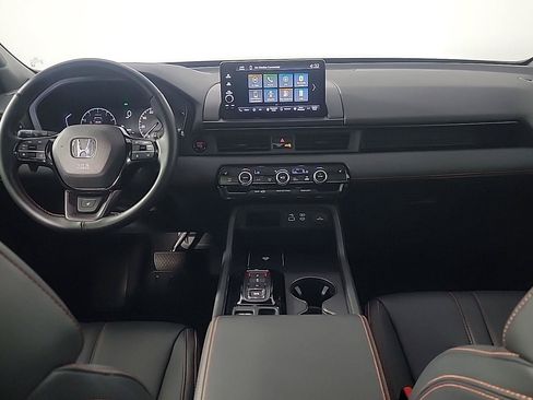 Certified 2025 Honda Pilot TrailSport image 23