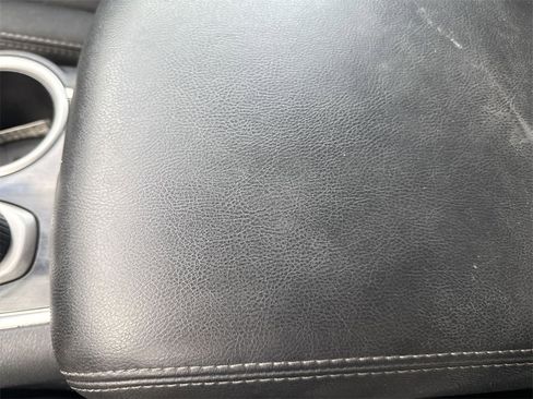 Used 2020 Nissan Pathfinder SV image 38