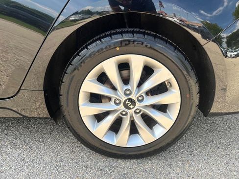 Used 2016 Kia Optima EX w/ Premium Package FWD image 17