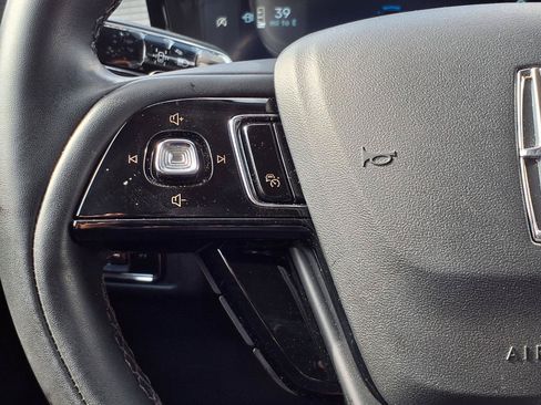 Used 2025 Lincoln Corsair FWD image 16