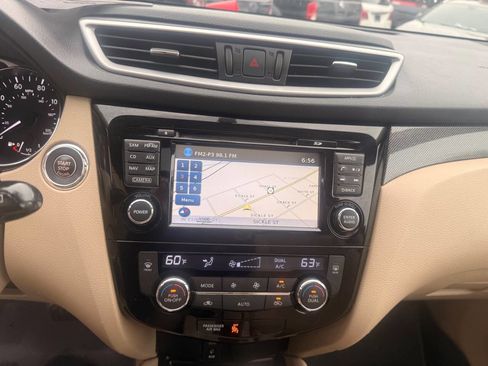 Used 2015 Nissan Rogue SL w/ SL Premium Package AWD/4WD image 16