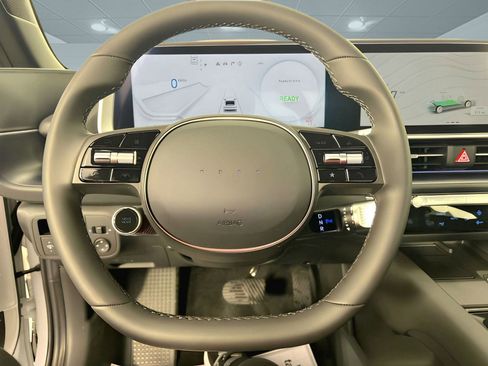 Used 2025 Hyundai Ioniq 6 SEL image 12
