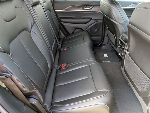 New 2025 Jeep Grand Cherokee Limited w/ Black Appearance Package image 29