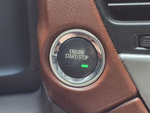 Used 2016 Chevrolet Suburban LTZ AWD/4WD image 15