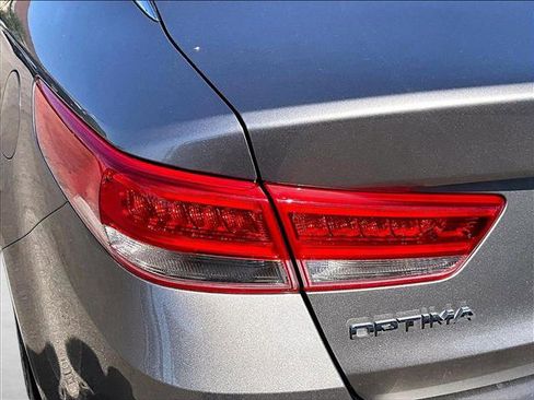 Used 2018 Kia Optima EX w/ Premium Package FWD image 29