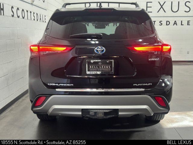 Used 2021 Toyota Highlander Platinum AWD/4WD image 5