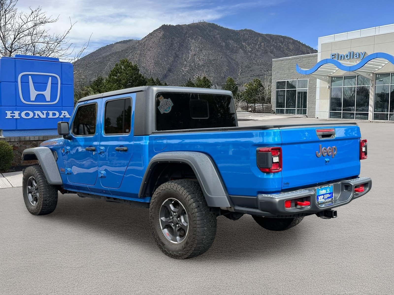 Used 2023 Jeep Gladiator Rubicon w/ LED Lighting Group AWD/4WD image 4