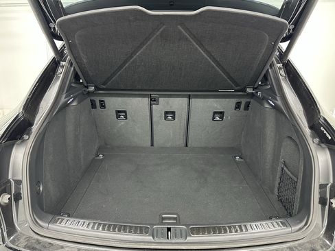 Certified 2025 Porsche Macan image 57