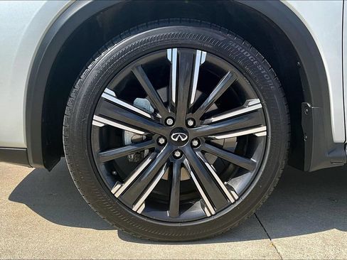 Certified 2023 INFINITI QX50 Sensory AWD/4WD image 10