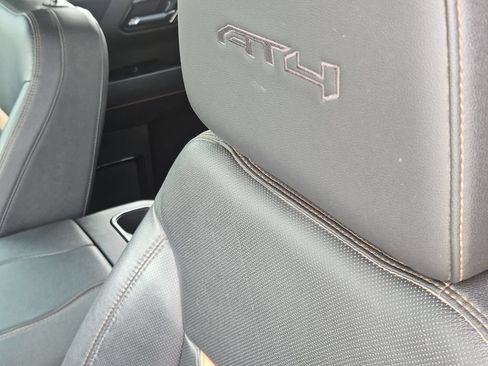 Used 2024 GMC Sierra 1500 AT4 w/ Technology Package AWD/4WD image 25
