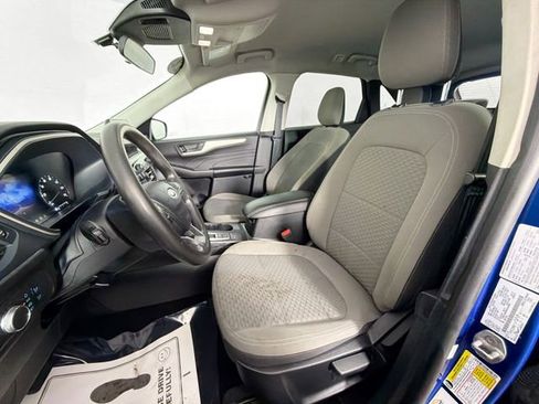 Used 2022 Ford Escape SE image 19