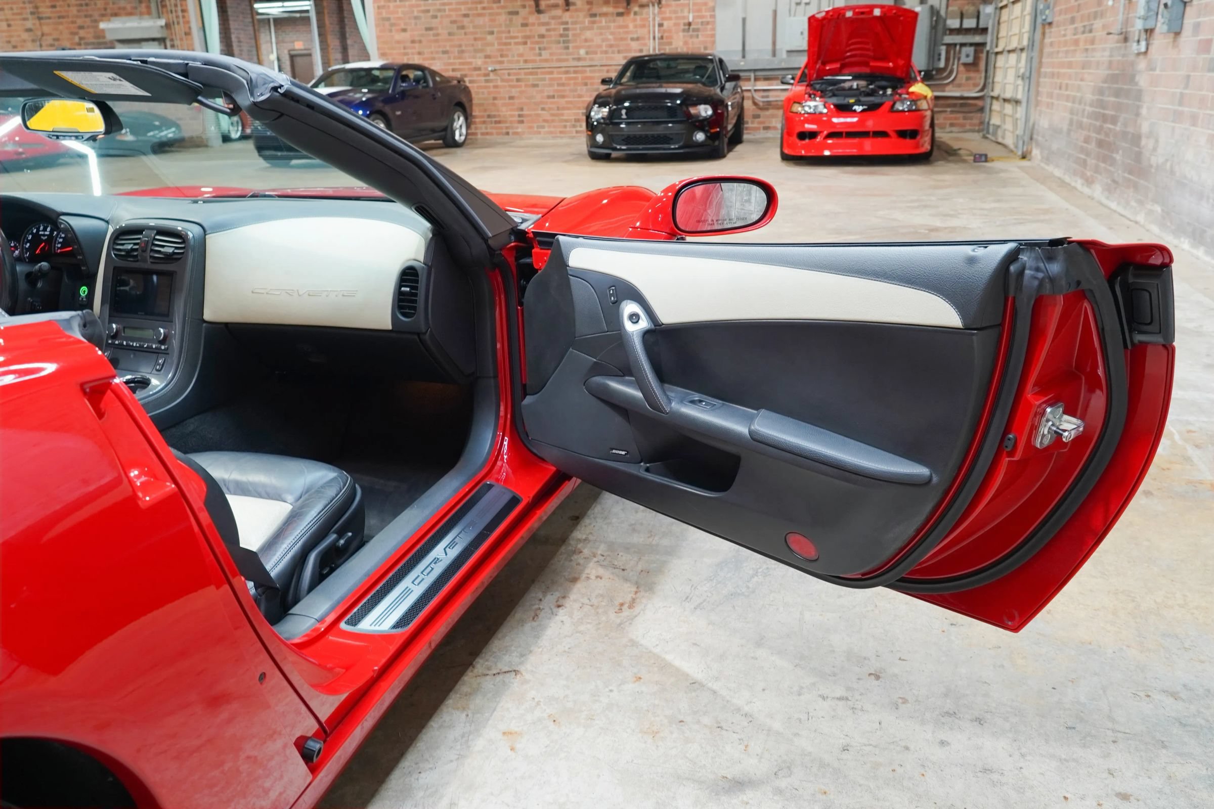 Used 2008 Chevrolet Corvette Convertible w/ Preferred Equipment Group RWD image 44