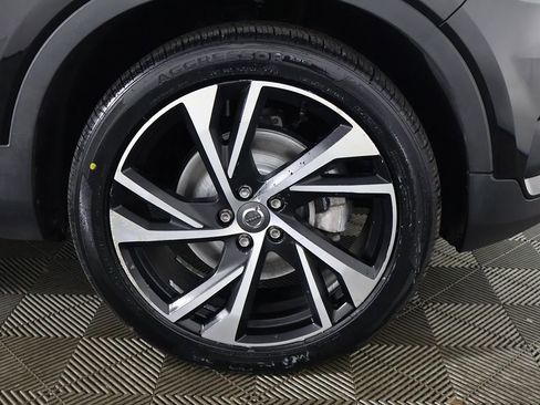 Used 2021 Volvo XC40 T5 R-Design w/ Protection Package Premier AWD/4WD image 24