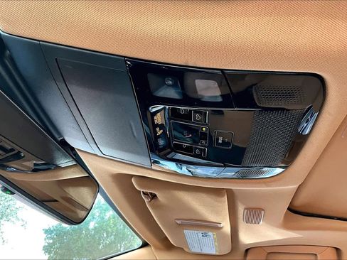 Used 2022 Lexus NX 350h Premium image 32