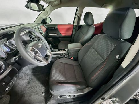 Used 2023 Toyota Tacoma SR5 RWD image 13