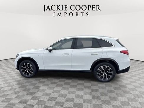 New 2025 Mercedes-Benz GLC 350e 4MATIC image 2