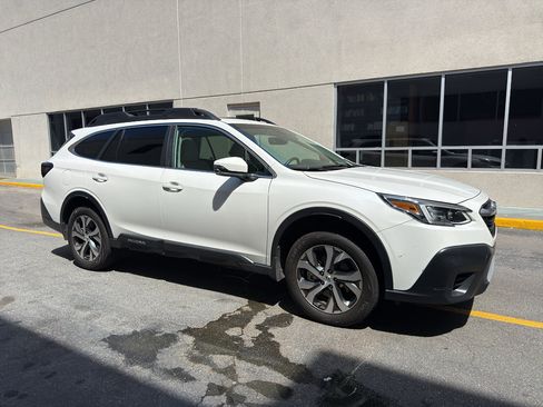 Used 2020 Subaru Outback Limited w/ Popular Package #2 AWD/4WD image 4