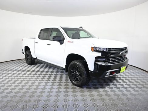 Used 2022 Chevrolet Silverado 1500 LT Trail Boss w/ Bed Protection Package AWD/4WD image 10