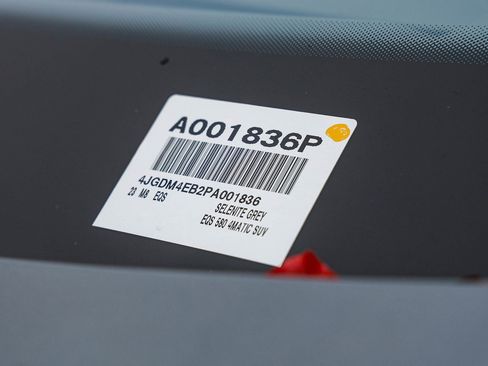 Certified 2023 Mercedes-Benz EQS 580 4MATIC SUV image 28