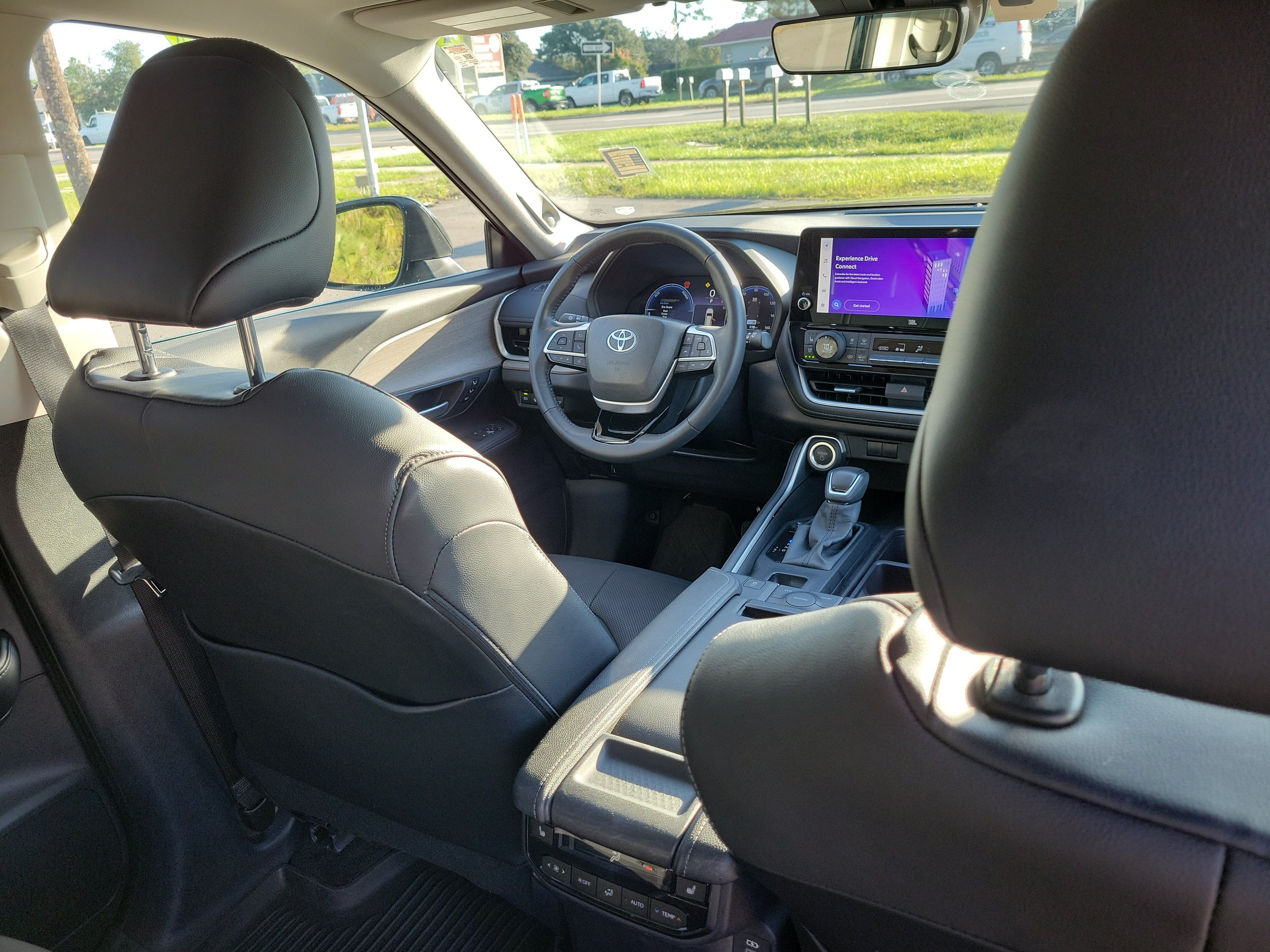 Used 2025 Toyota Grand Highlander AWD Hybrid image 13