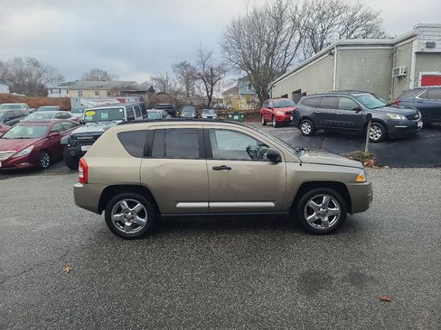Used 2007 Jeep Compass Limited w/ Driver Convenience Group image 8