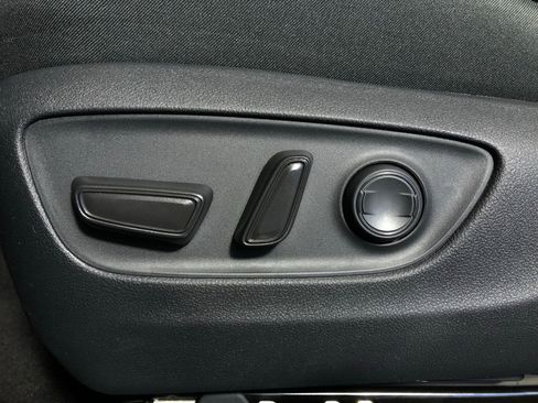 New 2025 Toyota RAV4 XLE image 11