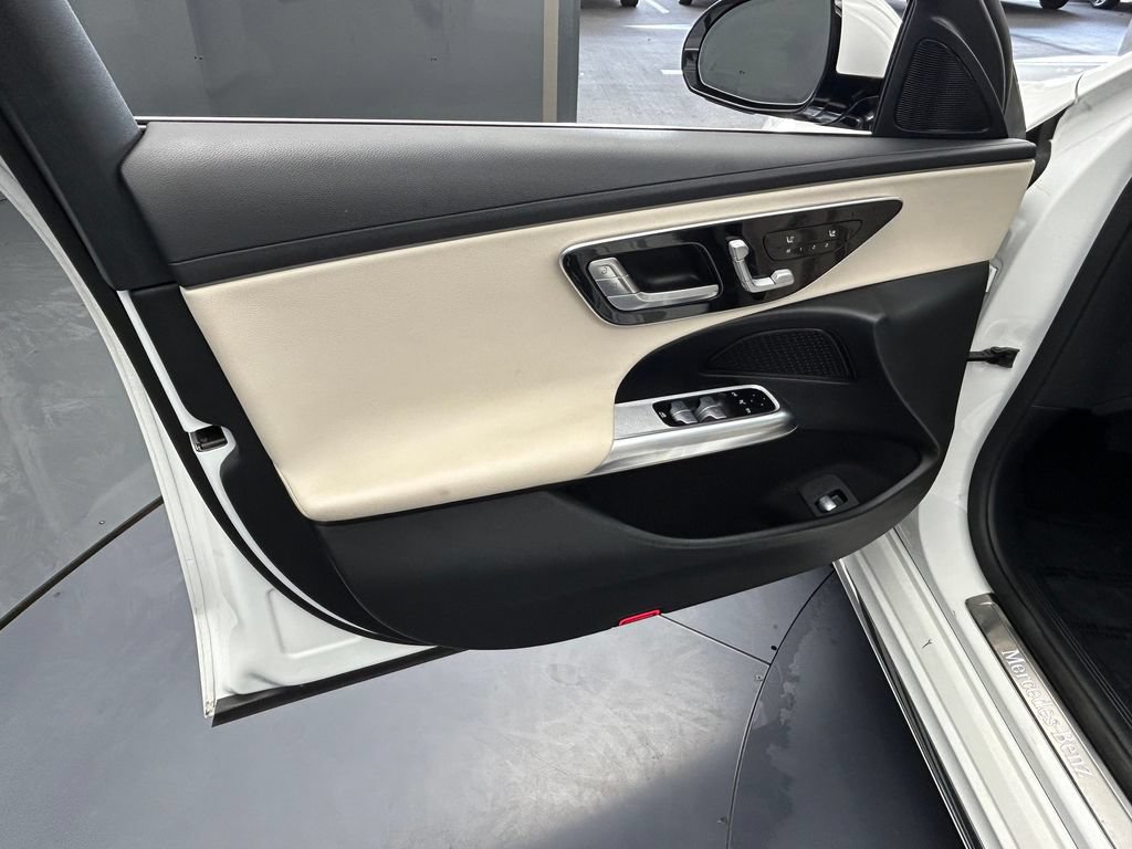 Used 2025 Mercedes-Benz E 350 Sedan w/ Winter Package image 21