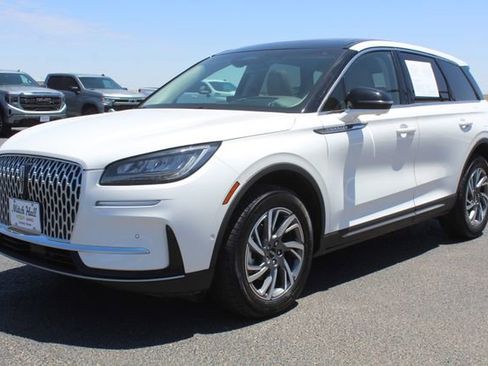 Used 2023 Lincoln Corsair FWD w/ Equipment Group 102A image 9