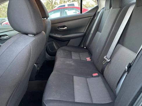Used 2023 Nissan Sentra SV FWD image 11