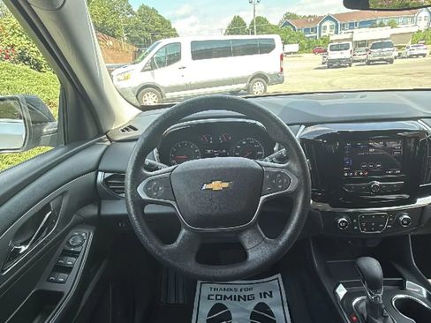 Used 2021 Chevrolet Traverse LS FWD image 24