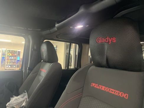 Used 2018 Jeep Wrangler Unlimited Rubicon image 9