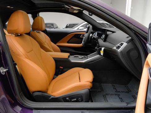 Used 2025 BMW 230i Coupe w/ Premium Package RWD image 34