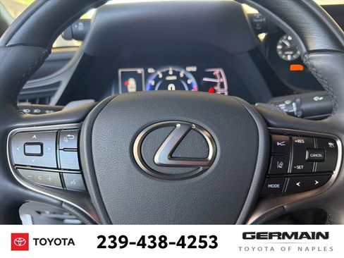 Used 2022 Lexus ES 350 Ultra Luxury w/ Accessory Package FWD image 14