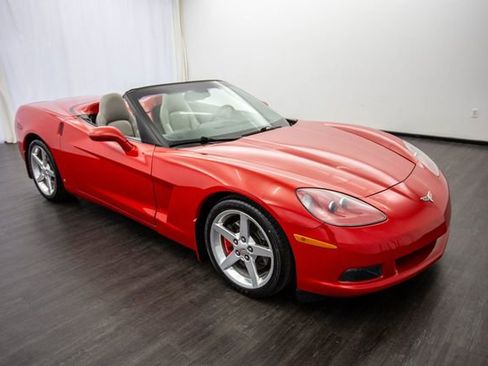 Used 2008 Chevrolet Corvette Convertible w/ Preferred Equipment Group RWD image 2