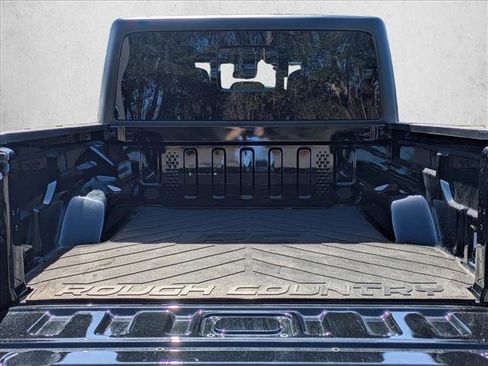 Used 2024 Jeep Gladiator Sport image 7