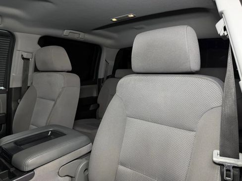 Used 2018 Chevrolet Silverado 1500 Custom w/ Custom Convenience Package RWD image 23