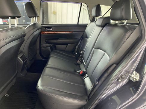 Used 2011 Subaru Outback 2.5i Limited image 14