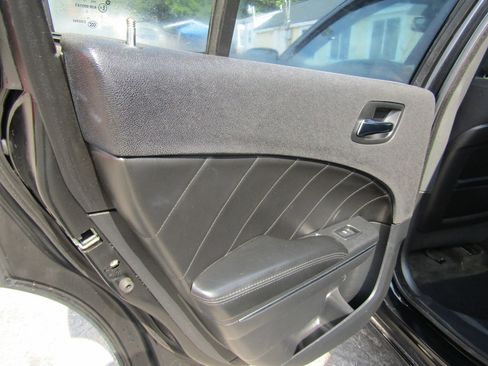 Used 2014 Dodge Charger R/T RWD image 18
