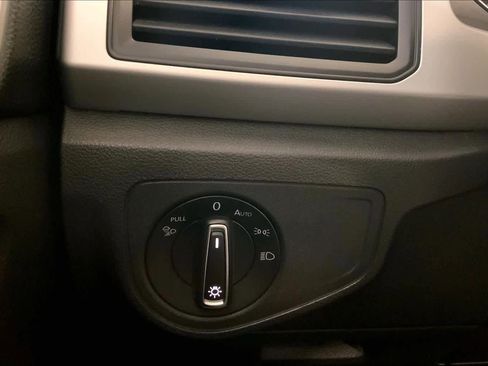 Used 2021 Volkswagen Atlas SE w/ Panoramic Sunroof Package image 34