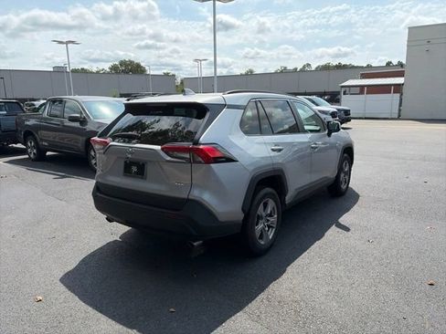 Used 2025 Toyota RAV4 XLE FWD image 5