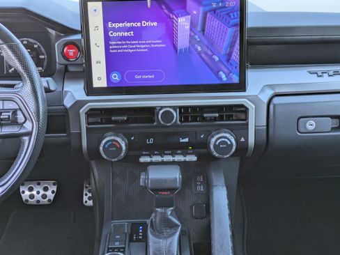 Used 2024 Toyota Tacoma TRD Sport AWD/4WD image 17