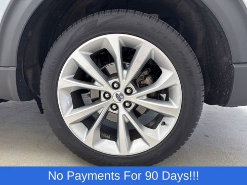Used 2023 Ford Explorer Platinum w/ Technology Package AWD/4WD image 36