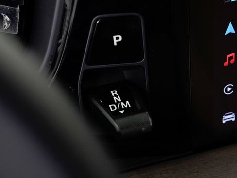 Certified 2025 Porsche Cayenne Coupe AWD/4WD image 19